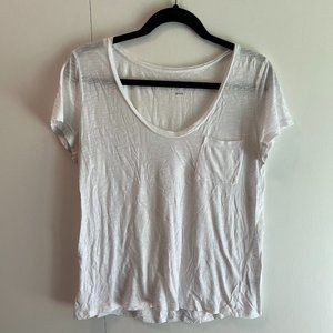 Scoop neck Caslon Tee